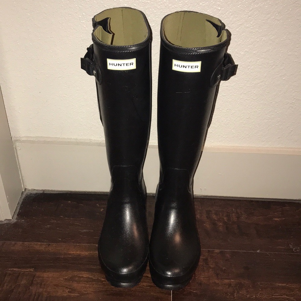Black hunter rain boots